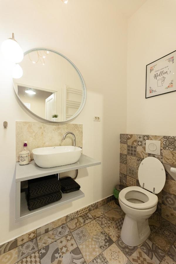 Chic Apartment In Historical City Center Τιμισοάρα Εξωτερικό φωτογραφία